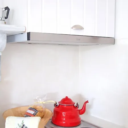 Katapoliani No.3 Lejlighedshotel 3*