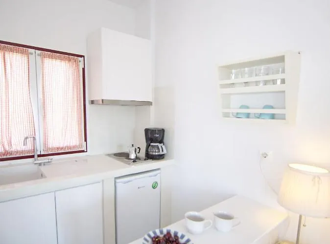 Katapoliani No.3 3* Katápola