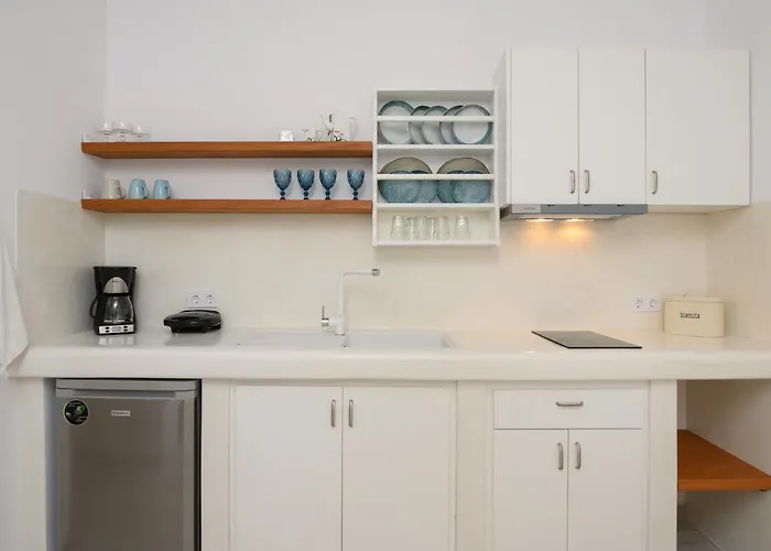 Apart Otel Katapoliani No.3