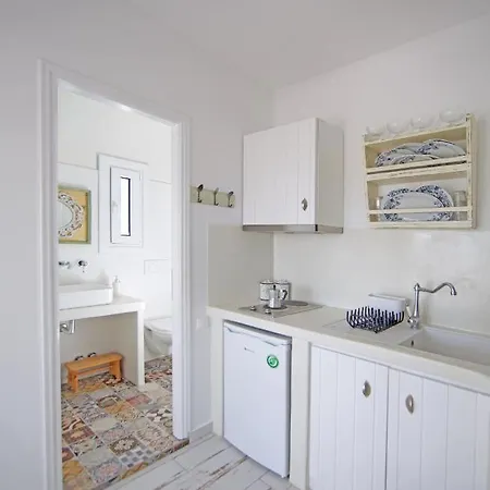 Aparthotel Katapoliani No.3 3*