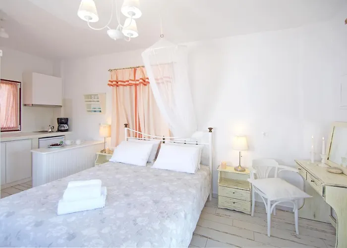 Katapoliani No.3 Aparthotel 3*